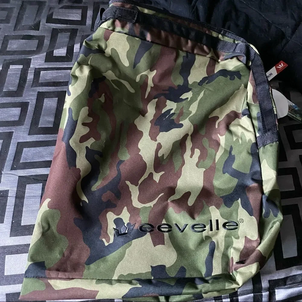 NWT EEVELLE camouflage carry on bag